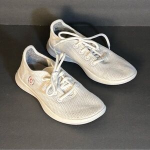All Birds Tree Runner Womens Size US 7 White Low Top Athletic Shoes LOGO